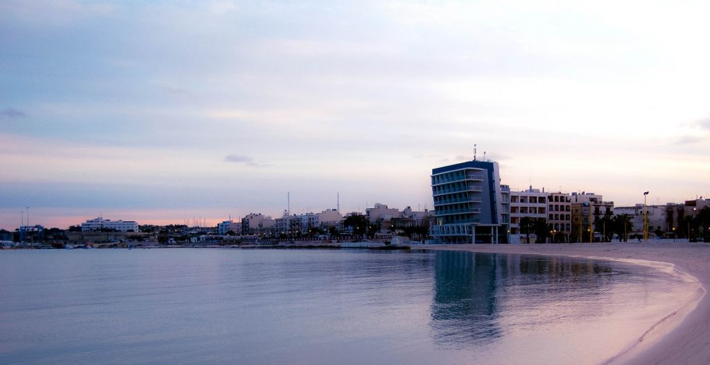 Water'S Edge Hotel Birżebbuġa Exteriör bild